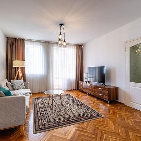 Seaside Serenity Charming Apartment By Sea Garden Varna Exterior photo